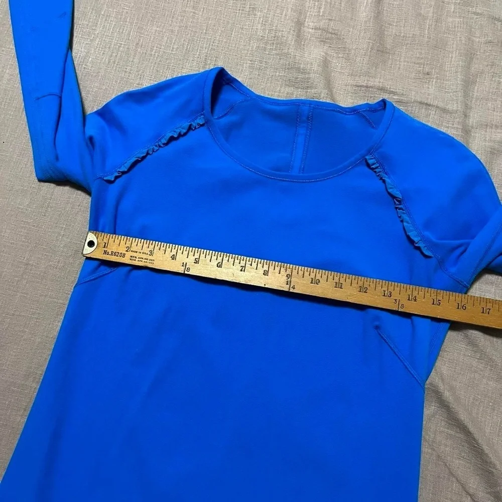 Retired Lululemon Runder Under Long Sleeve in Beaming Blue Size 6 Thumb Ruffles